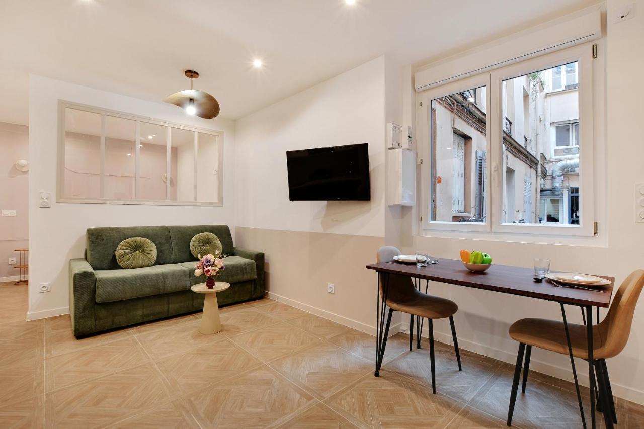Superbe Studio- 5P- Bonne Nouvelle/ Gare De L'Est - D Paris Luaran gambar